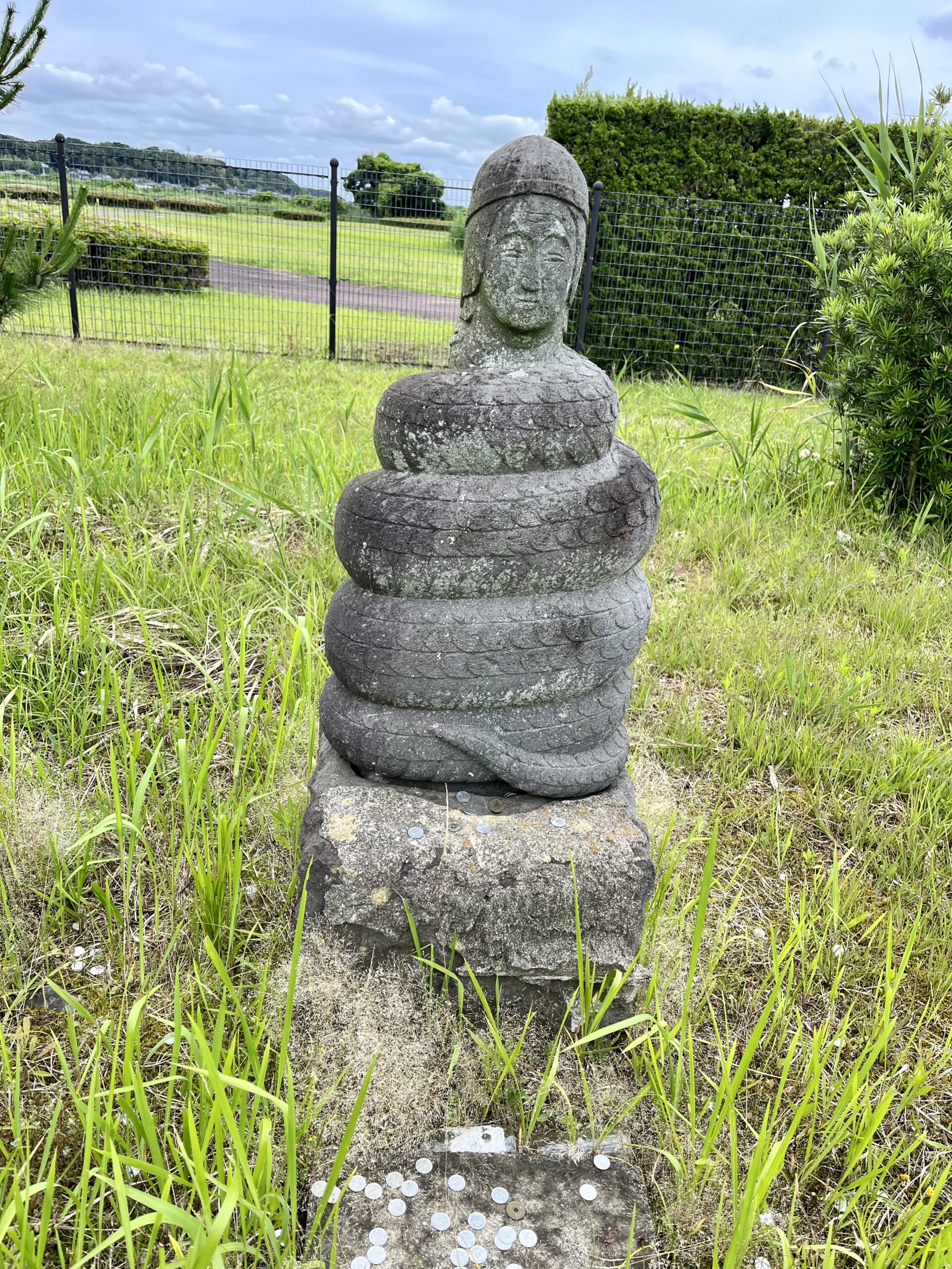 須賀津弁財天　蛇の水神様